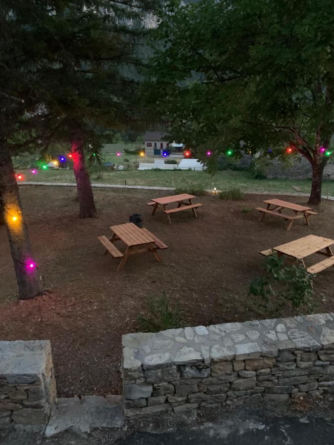 Bed and Breakfast La Voutee 5 Epis Avec Bain Finlandais Prive Au Manoir Du Charme Gorges Du Tarn Quezac  Exterior foto